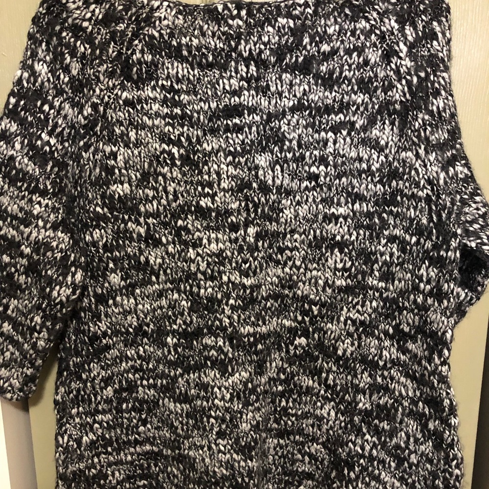 Sweater - Picture 3 of 4